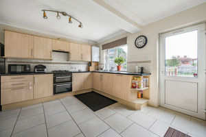 Kitchen- click for photo gallery
